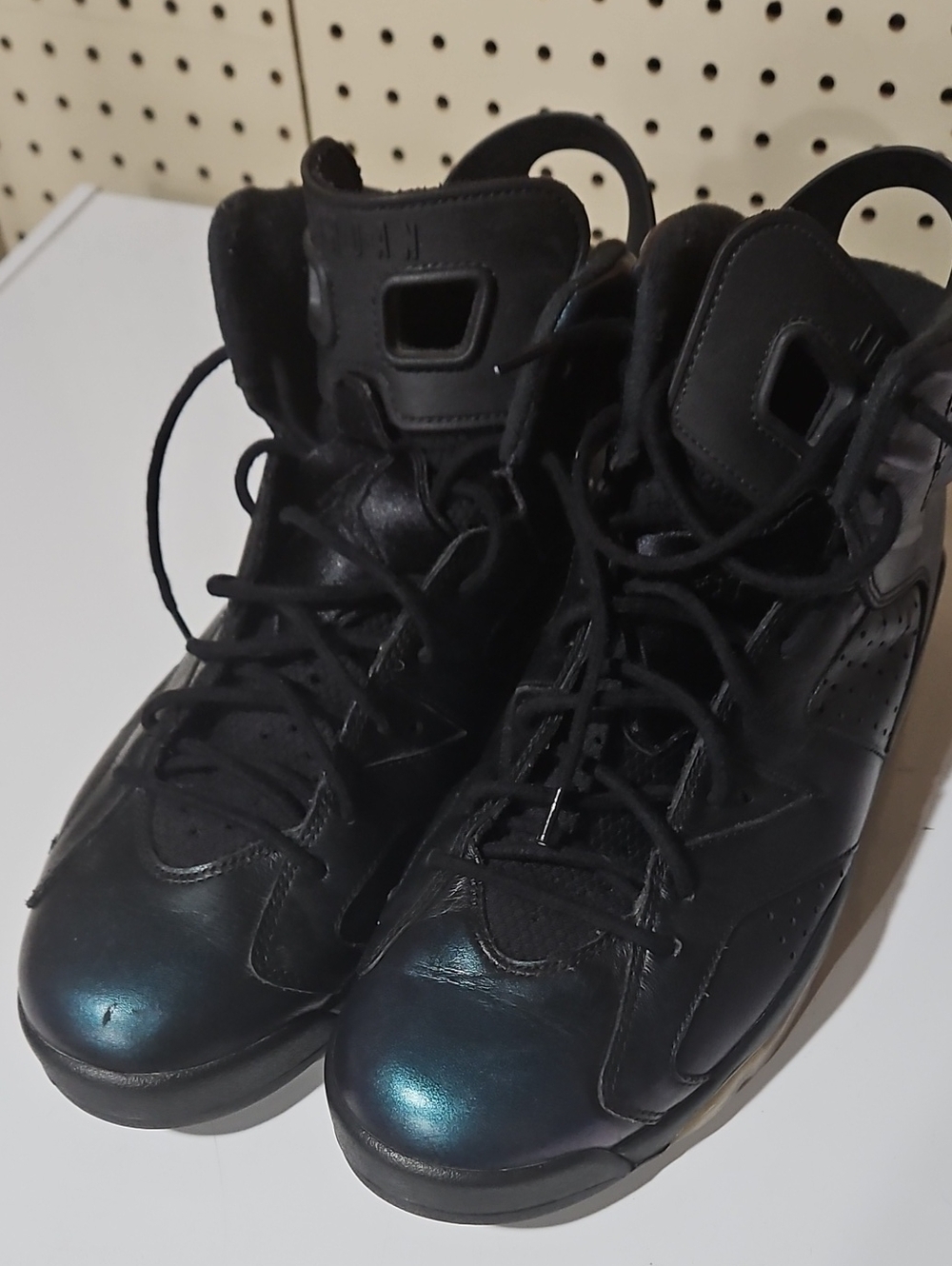 Jordan Chameleon Mens High-Top Basketball Shoes with Subtle Blue Sheen